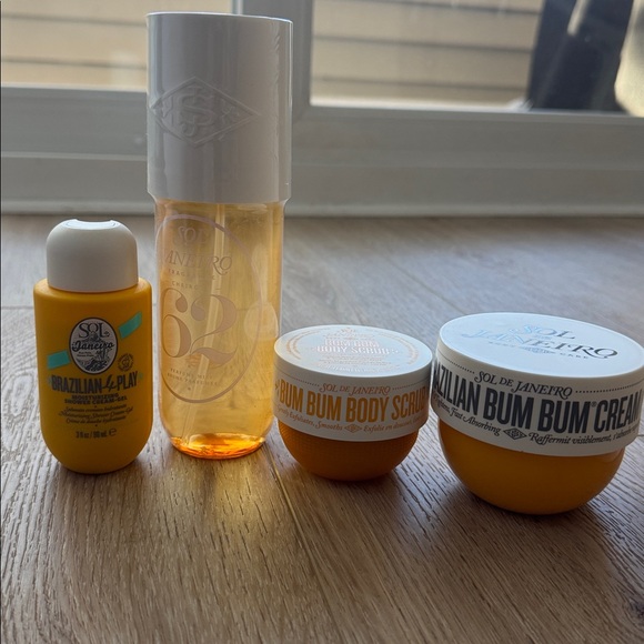 Sol de Janeiro Glow Ready With Me Bum Bum Body Routine Gift Set